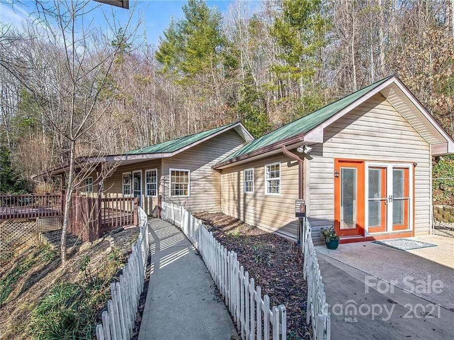 Misty Mountain Cottage ウェインズビル エクステリア 写真